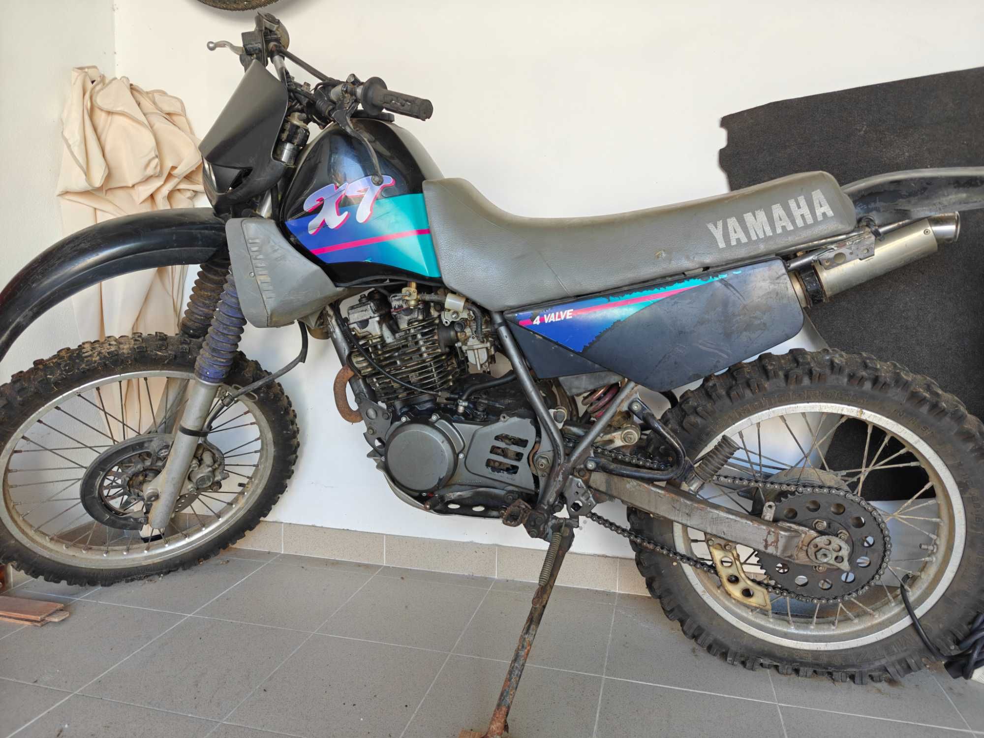 Yamaha XT350 para peças