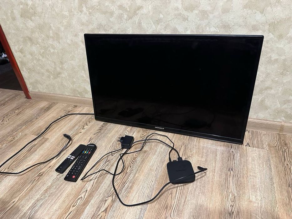 Продам телевизор GRUNHELM GTV32HD01T2