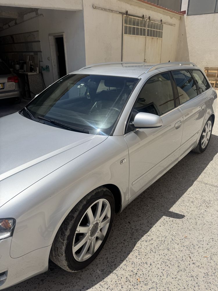 Audi A4 S-Line 2.0 TDI 140cv (2005) - Bem Conservado
