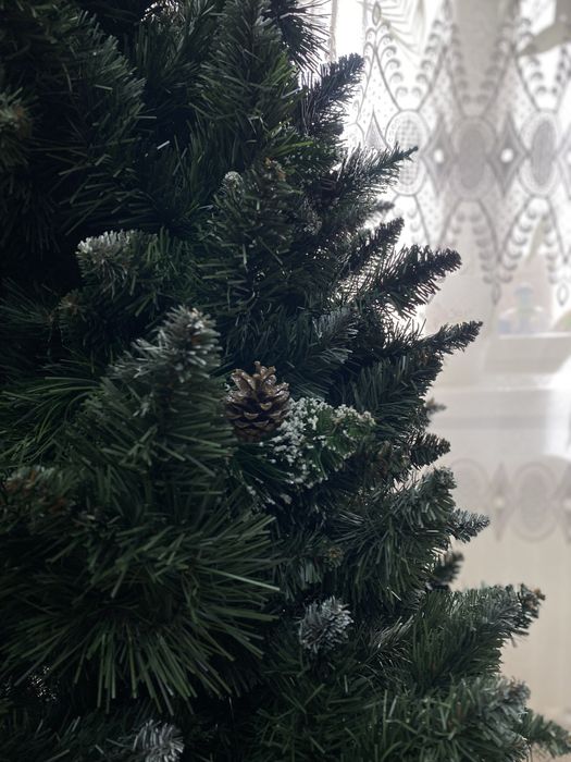 Штучна ялинка , ялинка б/у , 1.60 висота , пишна ялинка , новорічна