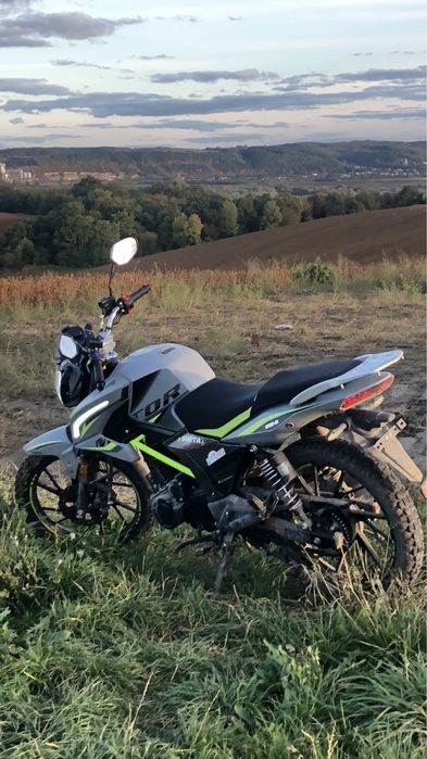 Продам або обміняю на авто мотоцикл мустанг 250 9r