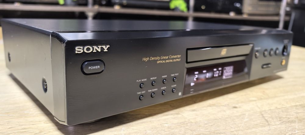 CD-програвач Sony CDP-XE570