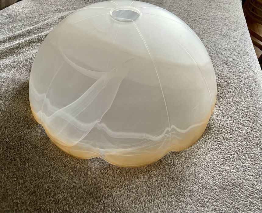 Piękna lampa wisząca z regulowaną wysokoscią