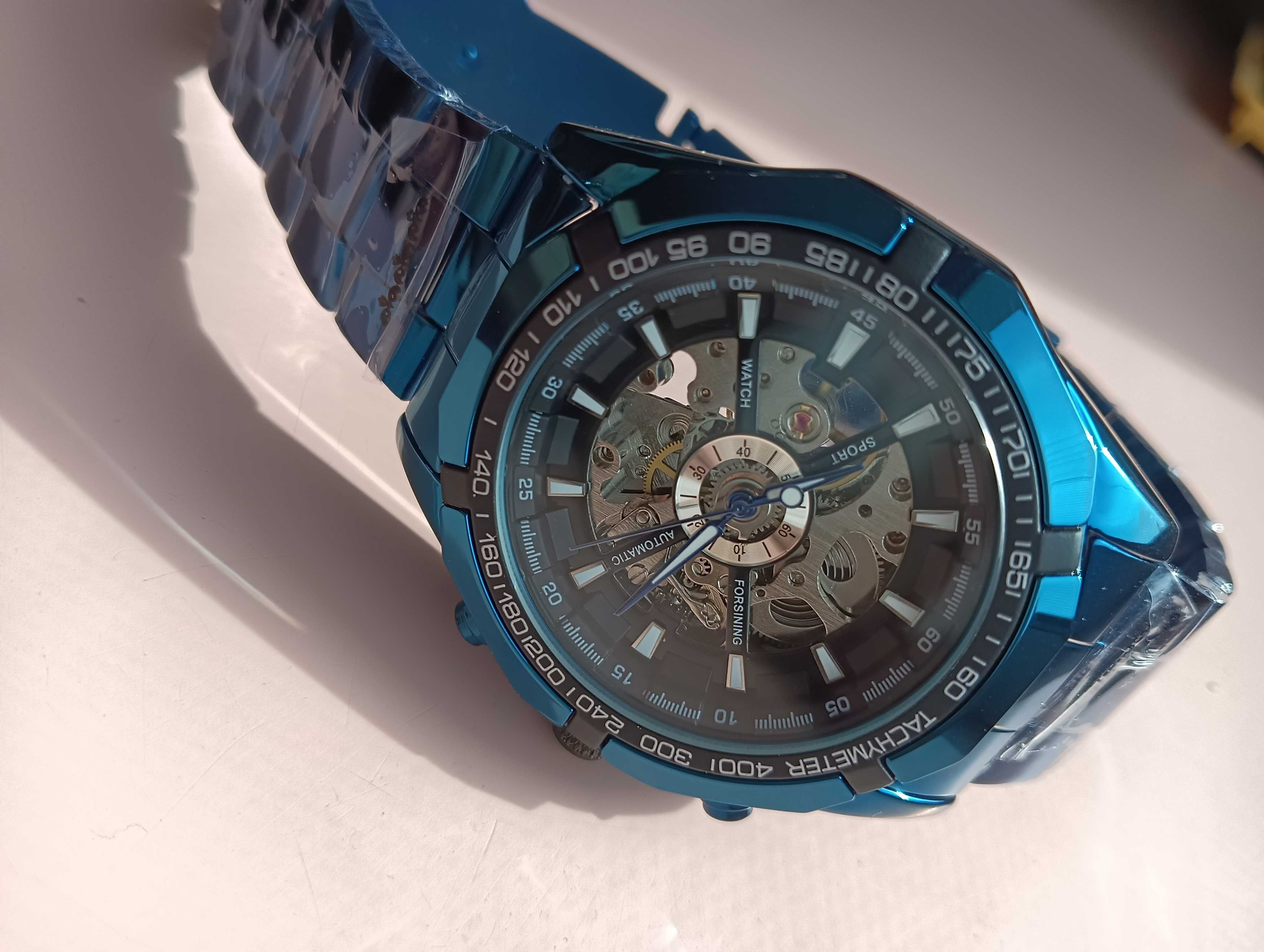 Zegarek automatyczny typu "Skeleton" Blue Future Concept