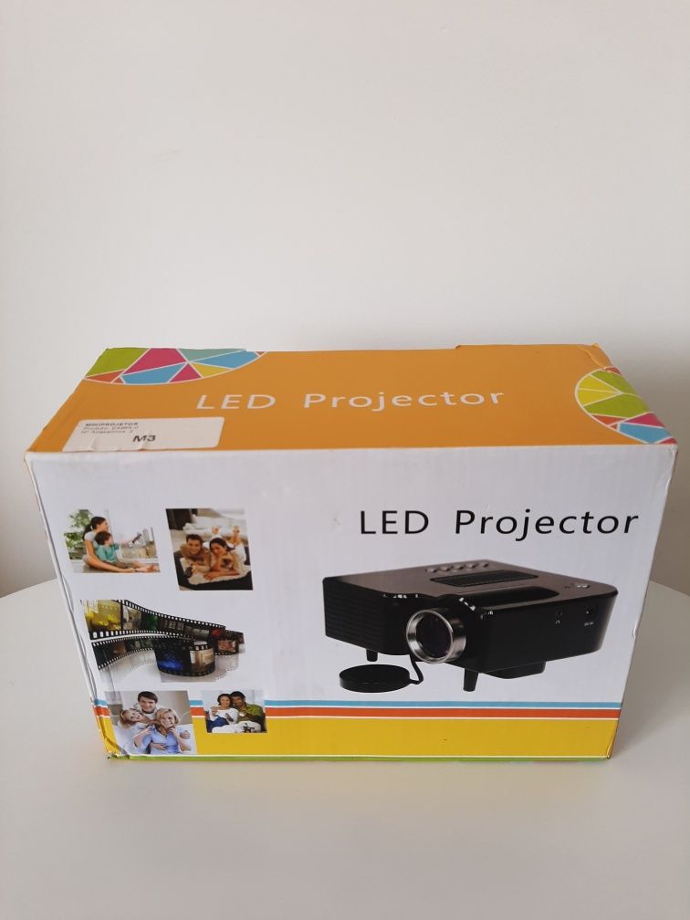 Mini Projetor LED