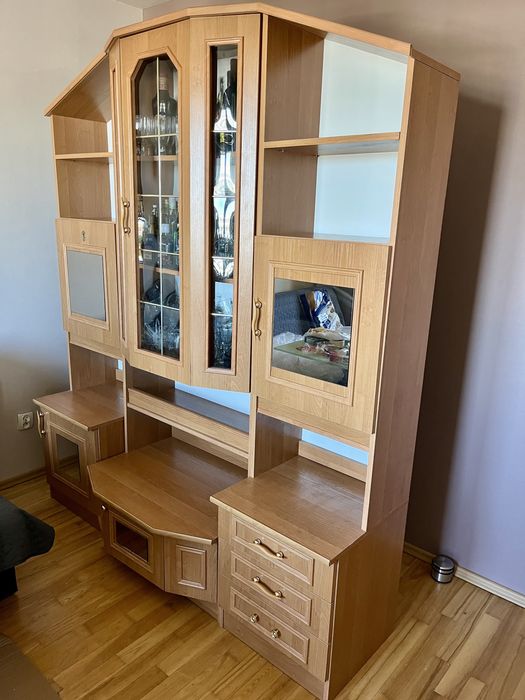 Elegancka meblościanka szafka barek komoda