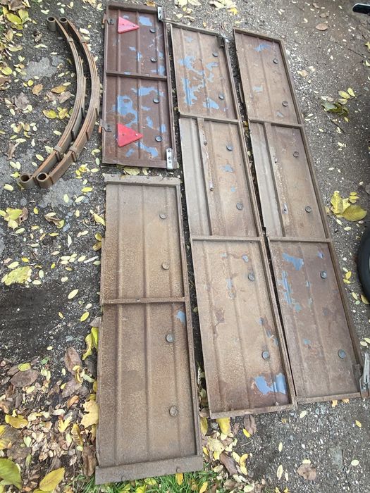 Борта легкового прицепа .