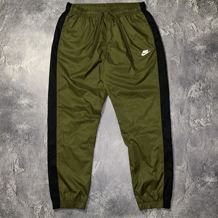 Нейлонові спортивні штани Nike, XL-розмір оригінал хакі кольору