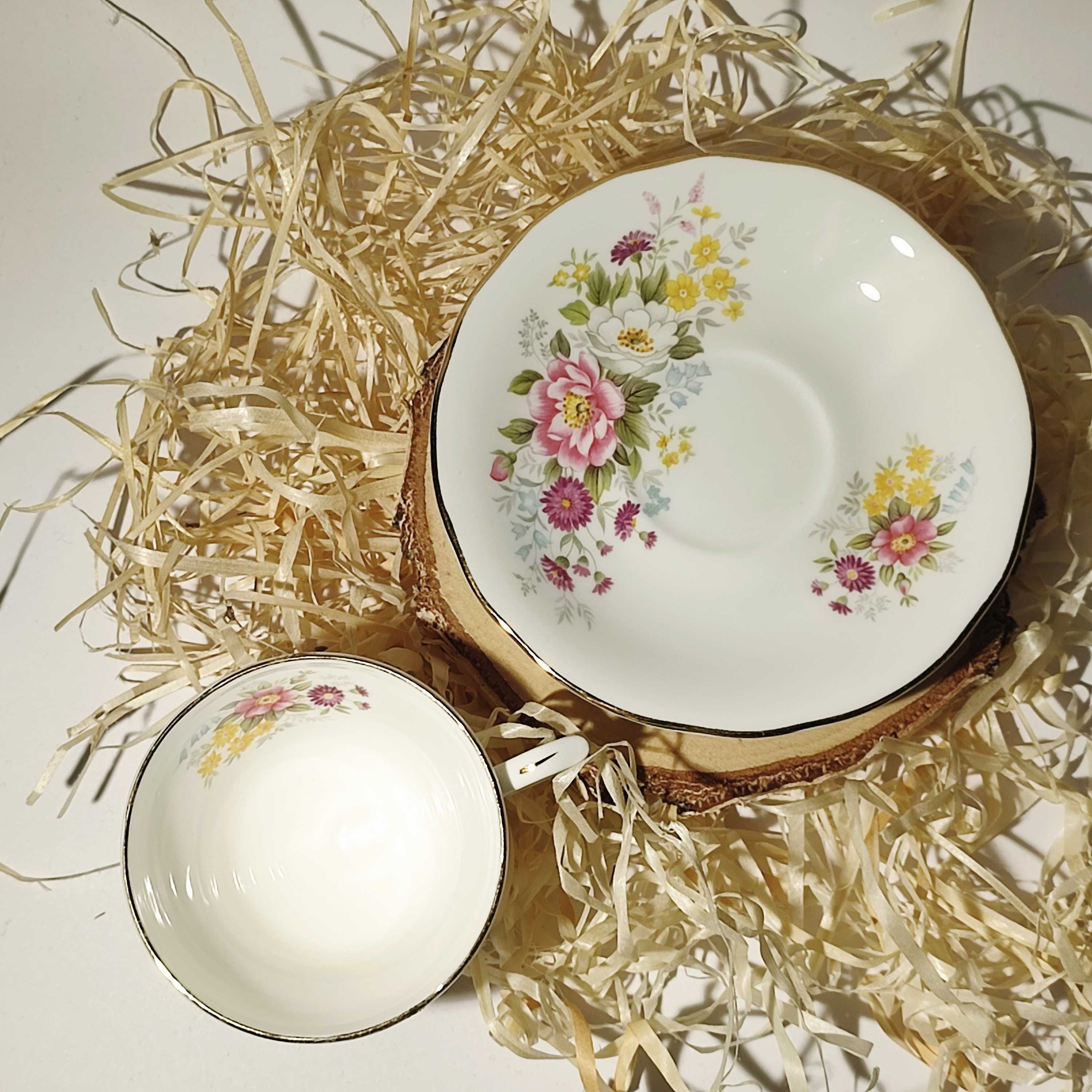 Duchess angielska porcelana filiżanka i spodek polne kwiaty