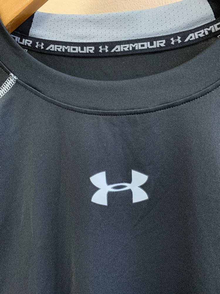 Лонгслив Under Armour