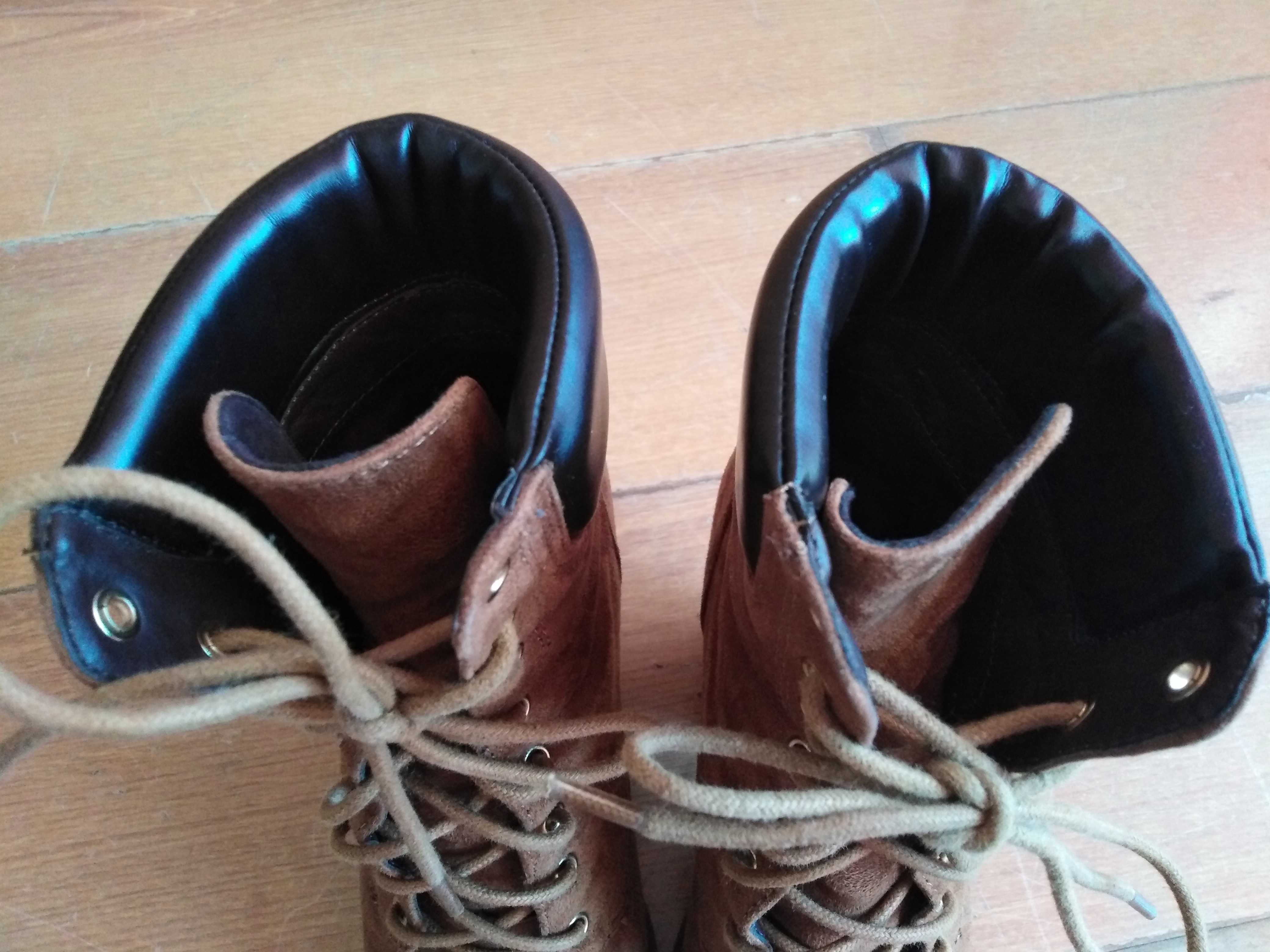 Botas de camurça camel como novas