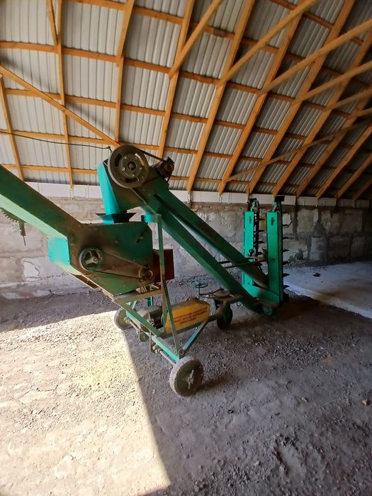 Продам зерномет 60А .