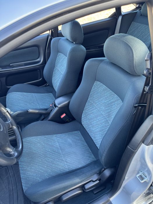 Mazda 323 F 2.0 V6 imaculado *RARO*