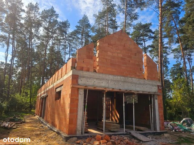 Nowy dom z garażem 2-stanowiskowym. W lesie i 380 m od Jeziora.