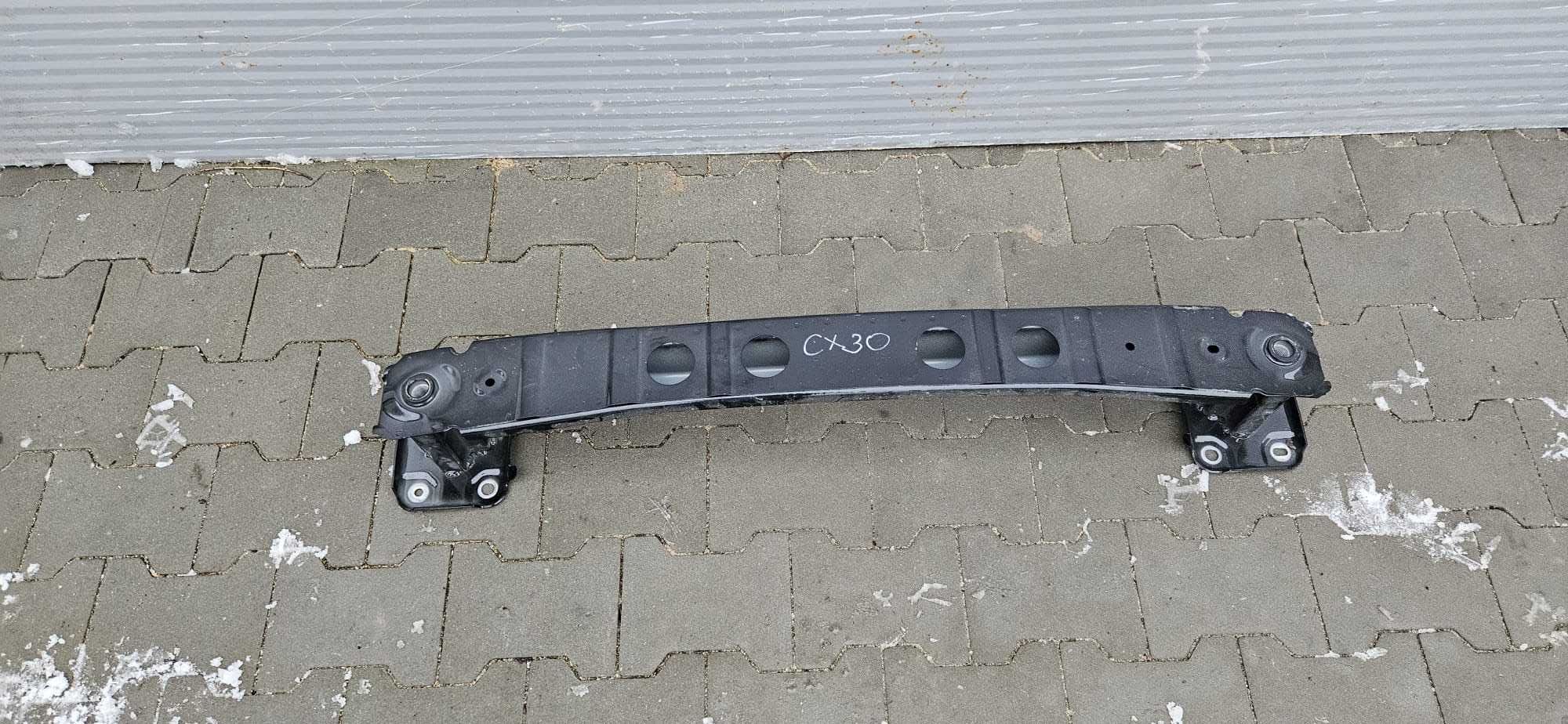 belka tył pod zderzak Mazda CX30