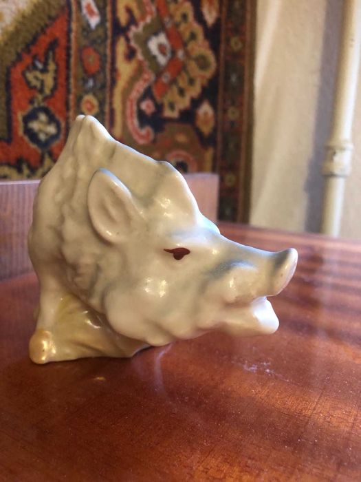 статуетки з порцеляни. Всі нові. Старовинні.