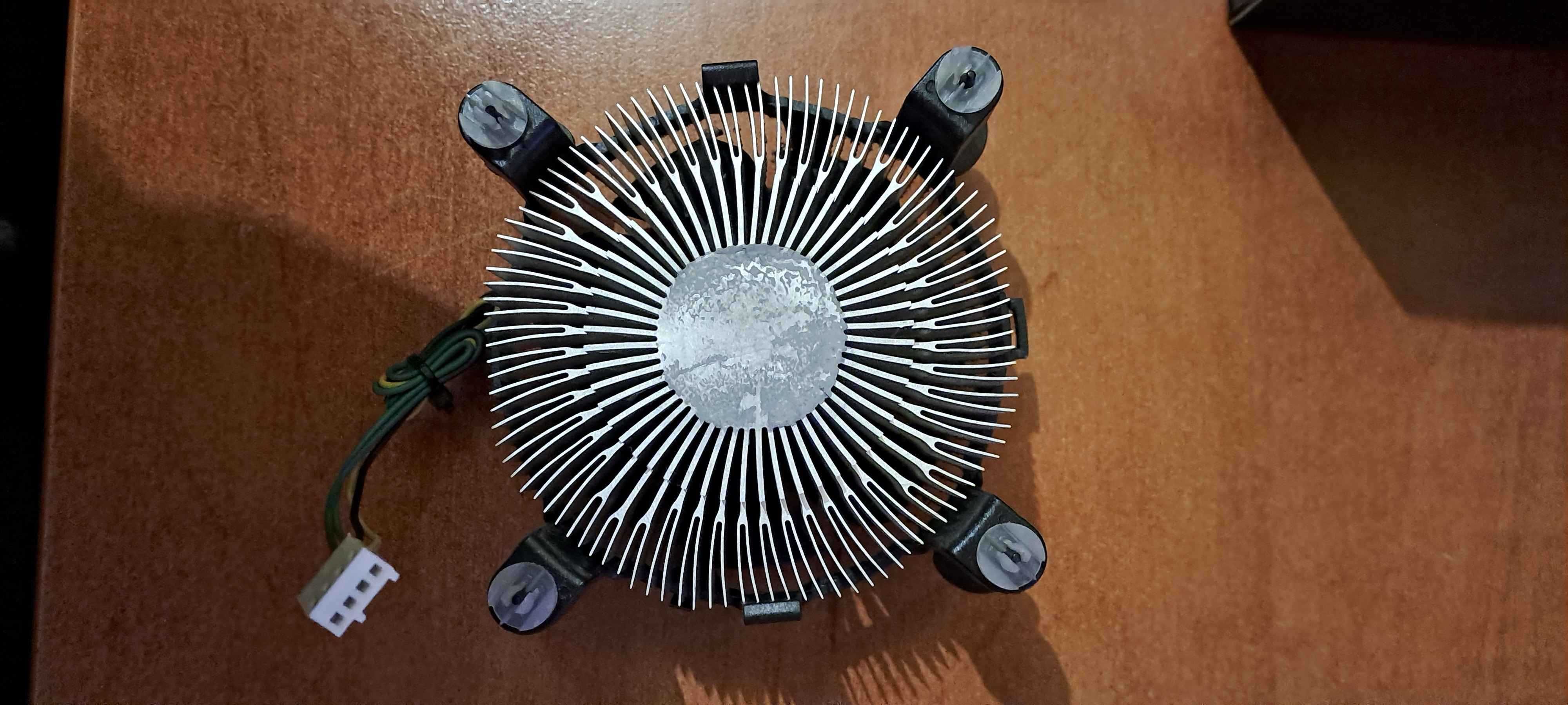 Procesor + Radiator Intel Core i5- 7400 CPU 3.00 GHz
