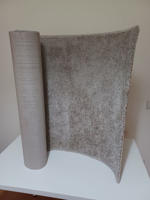 Tapete bege. Como novo. Para sala ou Quarto