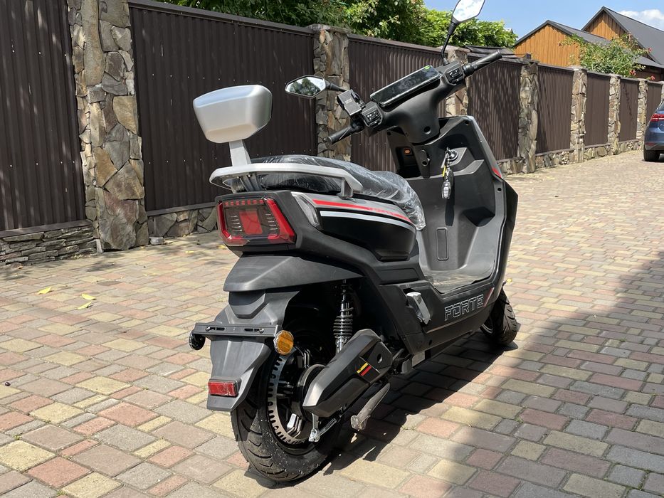Електроскутер Електросамокат велоскутер Forte Yadea електро трицикл