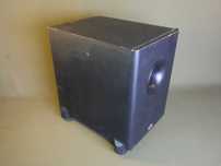 Subwoofer aktywny MAGNAT czarny