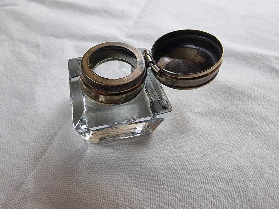 Tinteiro Simples em Vidro e Tampa em Latão