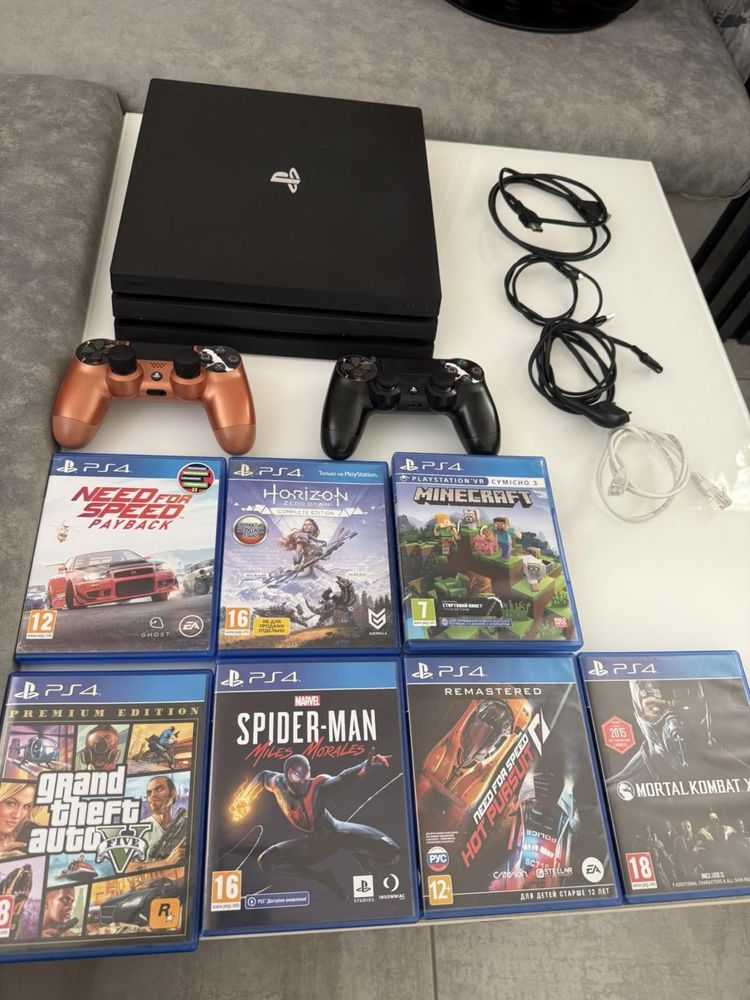 Sony pkaystation 4 pro/1 Tb