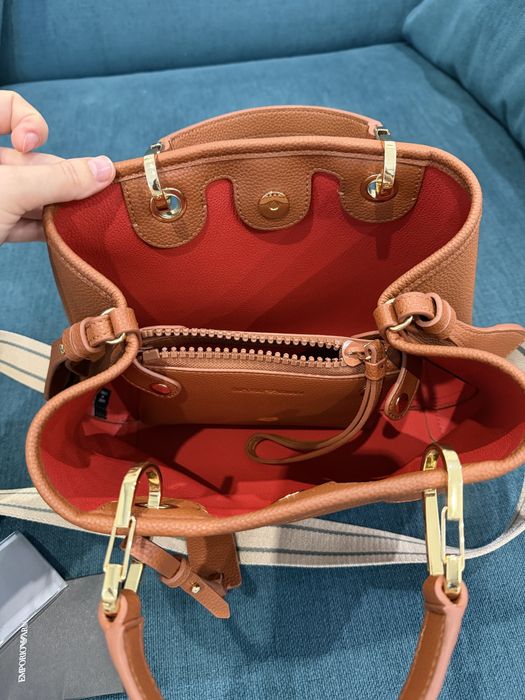 Середня сумочка рудого кольору від Emporio Armani оригінал