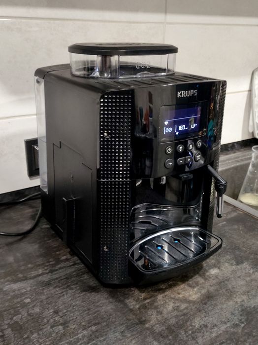 Кофемашина Krups EA817 2021 год выпуска