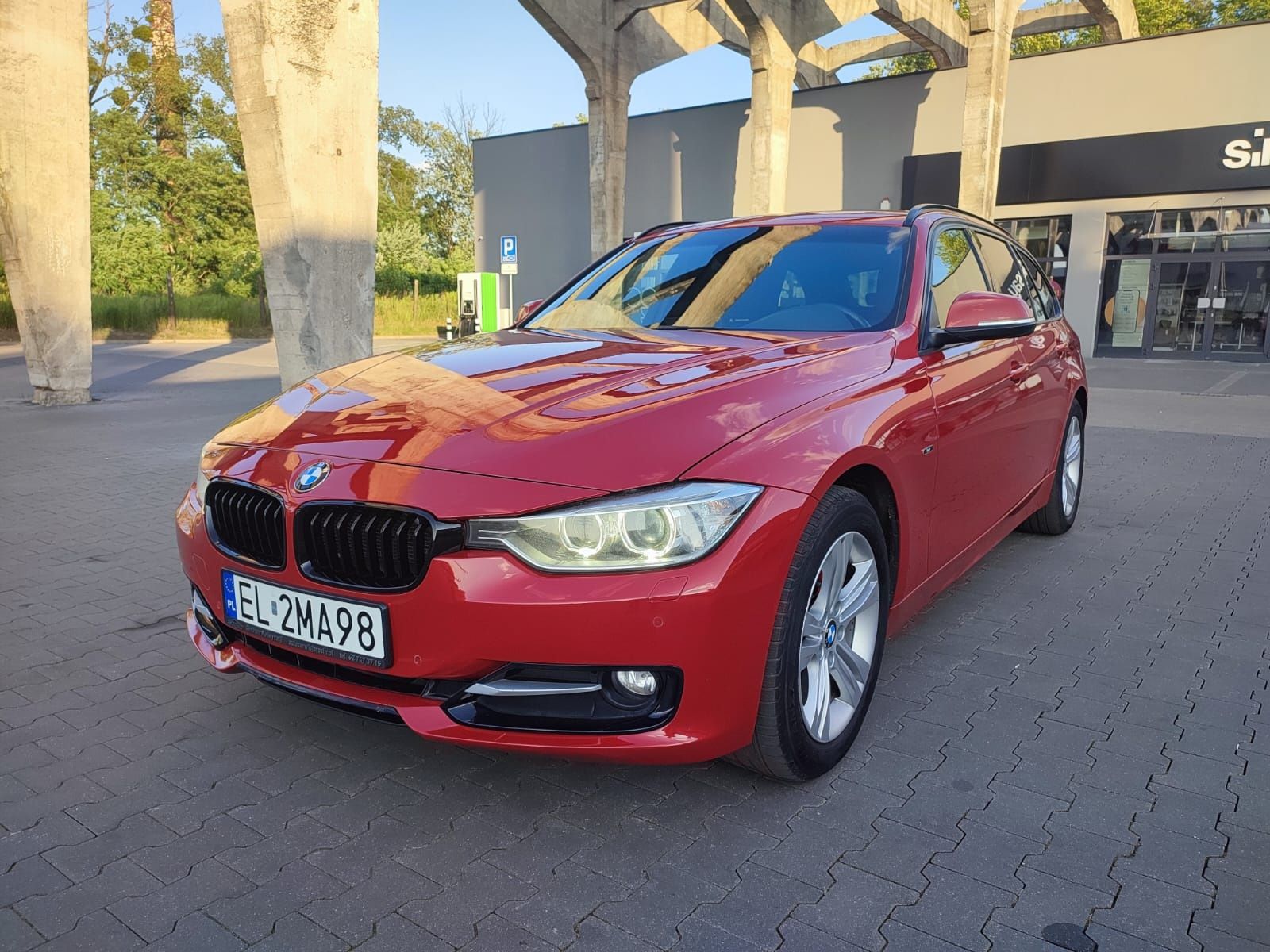 BMW seria 3 318d F31