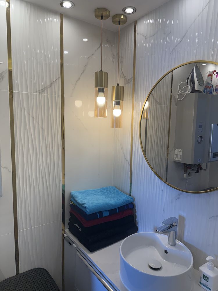 Domek nad jeziorem z jacuzzi, solarium, linia brzegową, sauna, plaża