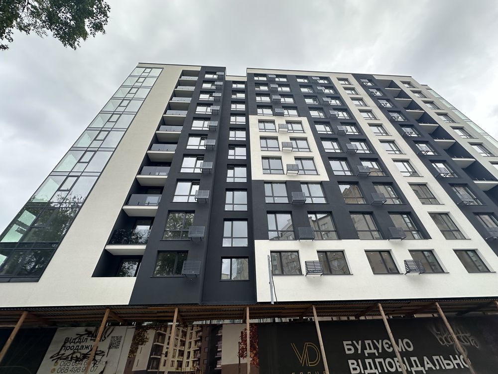 1 кімнатна в центрі ЖК Light Home з балконом