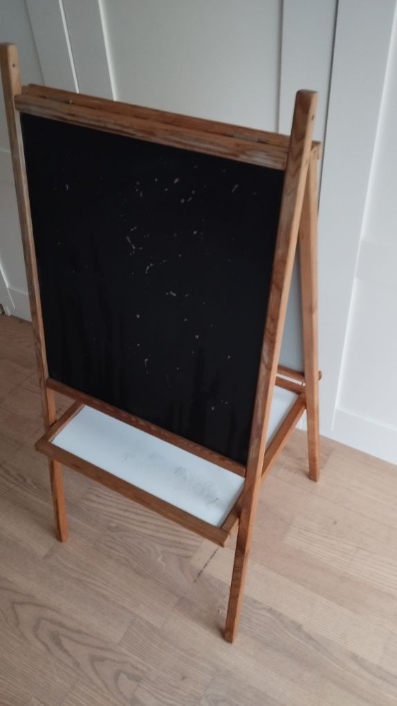 Sprzedam tablicę kredowo-magnetyczną