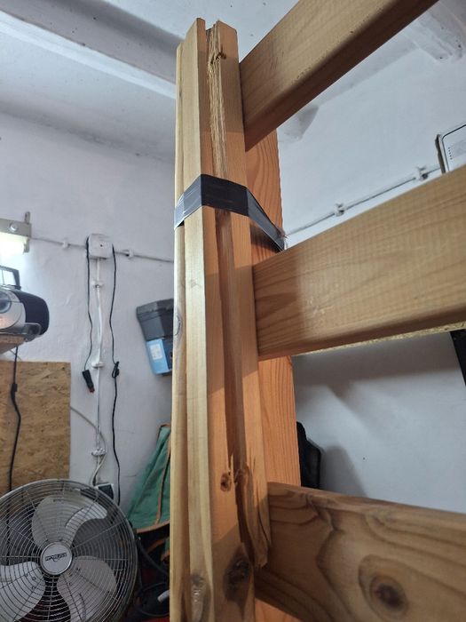 Łóżko piętrowe drewniane