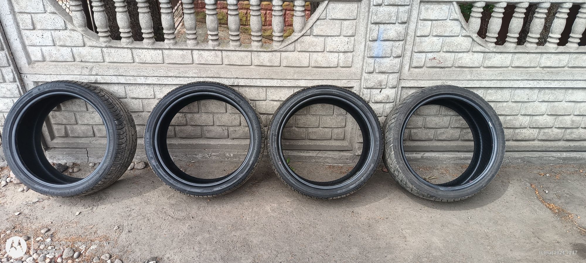 Opony zimowe 255/ 35/ r19 jak nowe