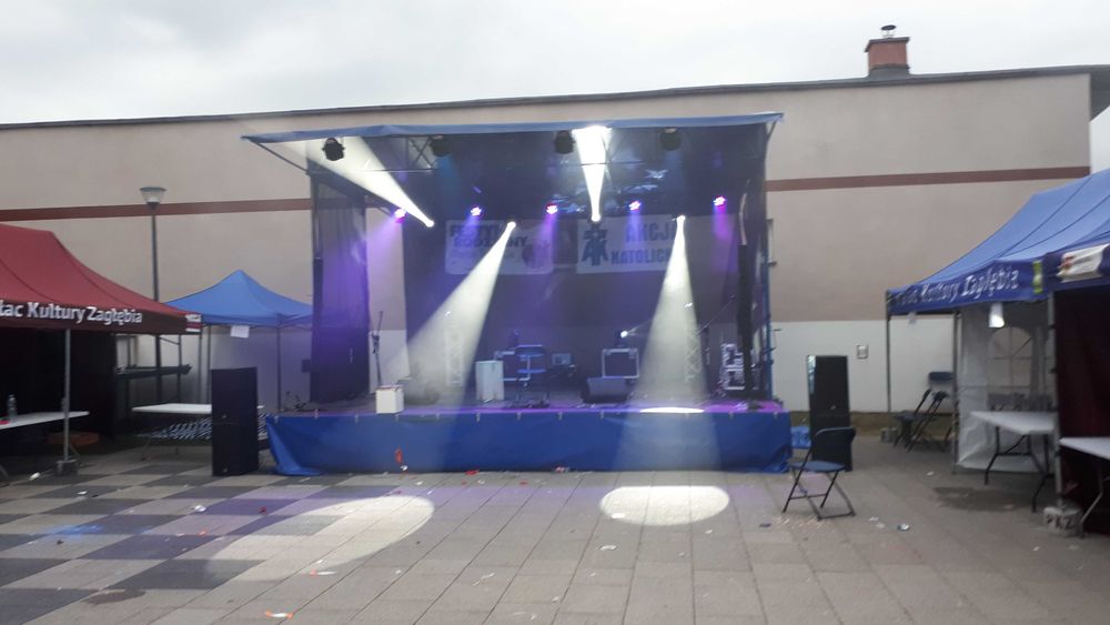 Scena mobilna 6x5m z zadaszeniem na przyczepie