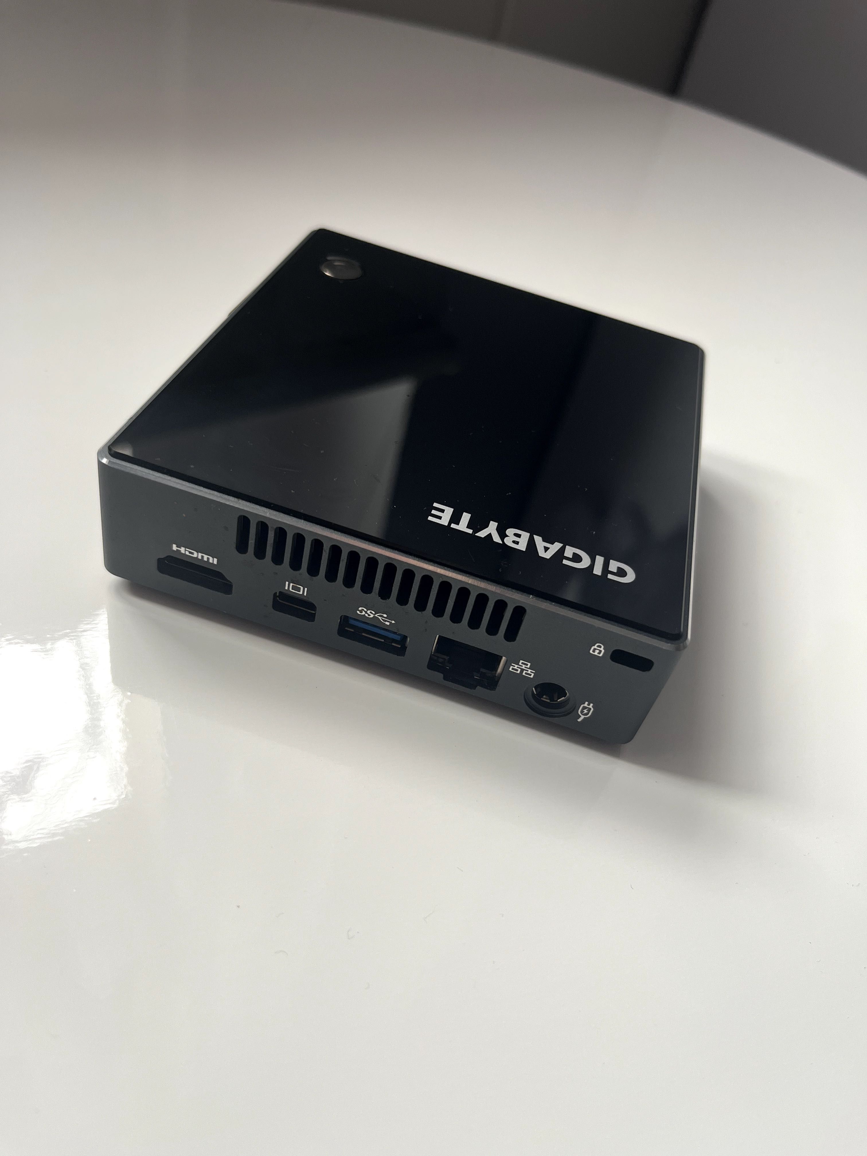 mini komputer Gigabyte BRIX GB-XM12-3227 Windows 7 Home Premium