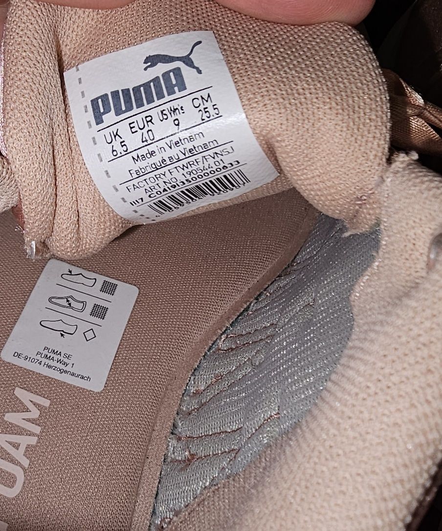 Кросівки жіночі PUMA , розмір EUR 39