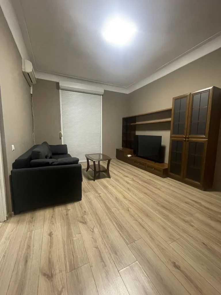 Продам 2к квартиру 74 м2 Дмитра Яворницького пр. /Центр