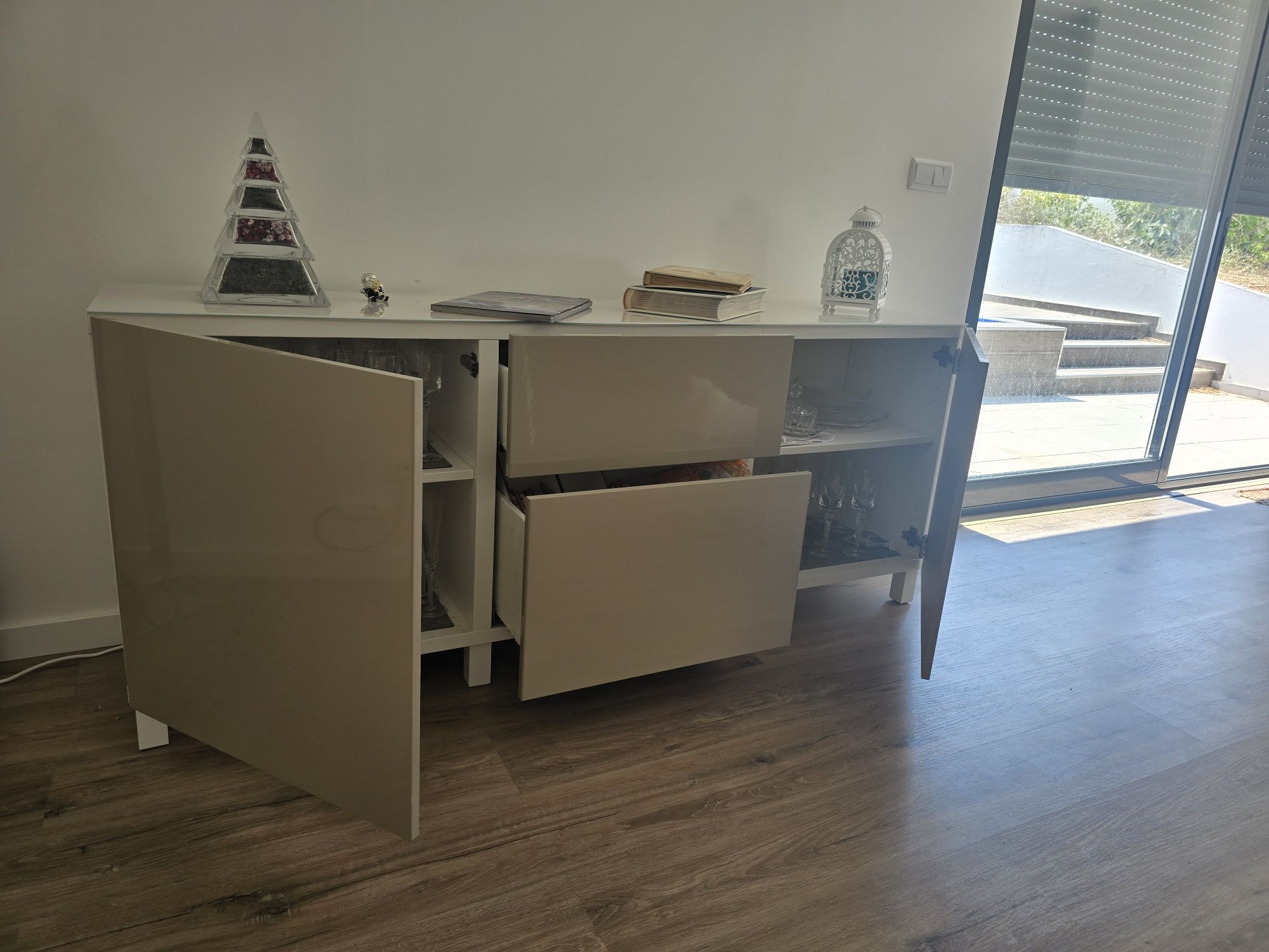 Móvel aparador sala Bestå (ikea)