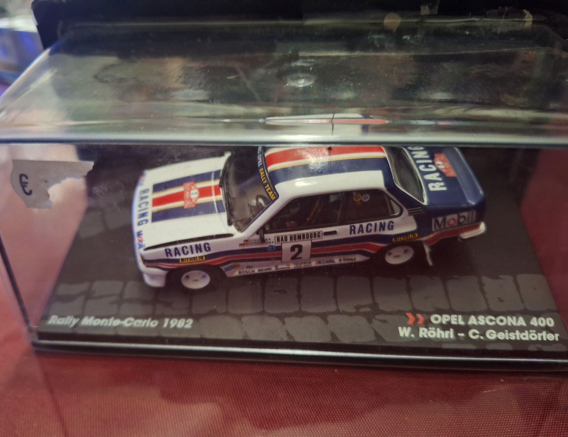 Miniatura escala 1:43