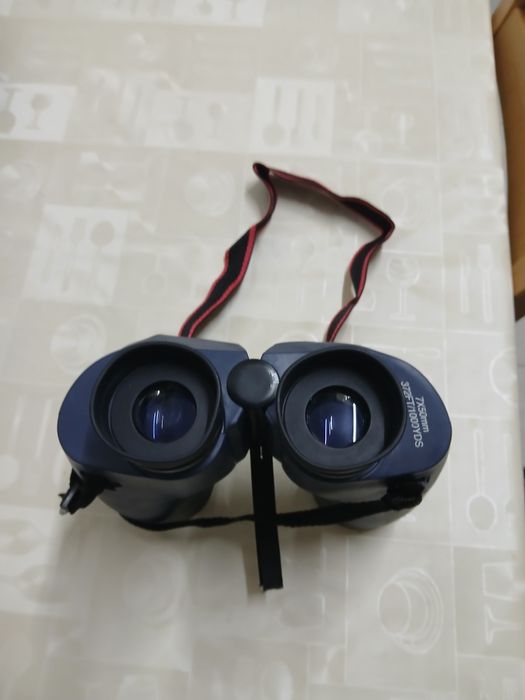 Binóculos  novos