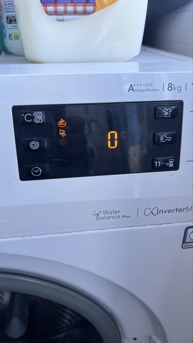 Maquina lavar a roupa Indesit 8kg