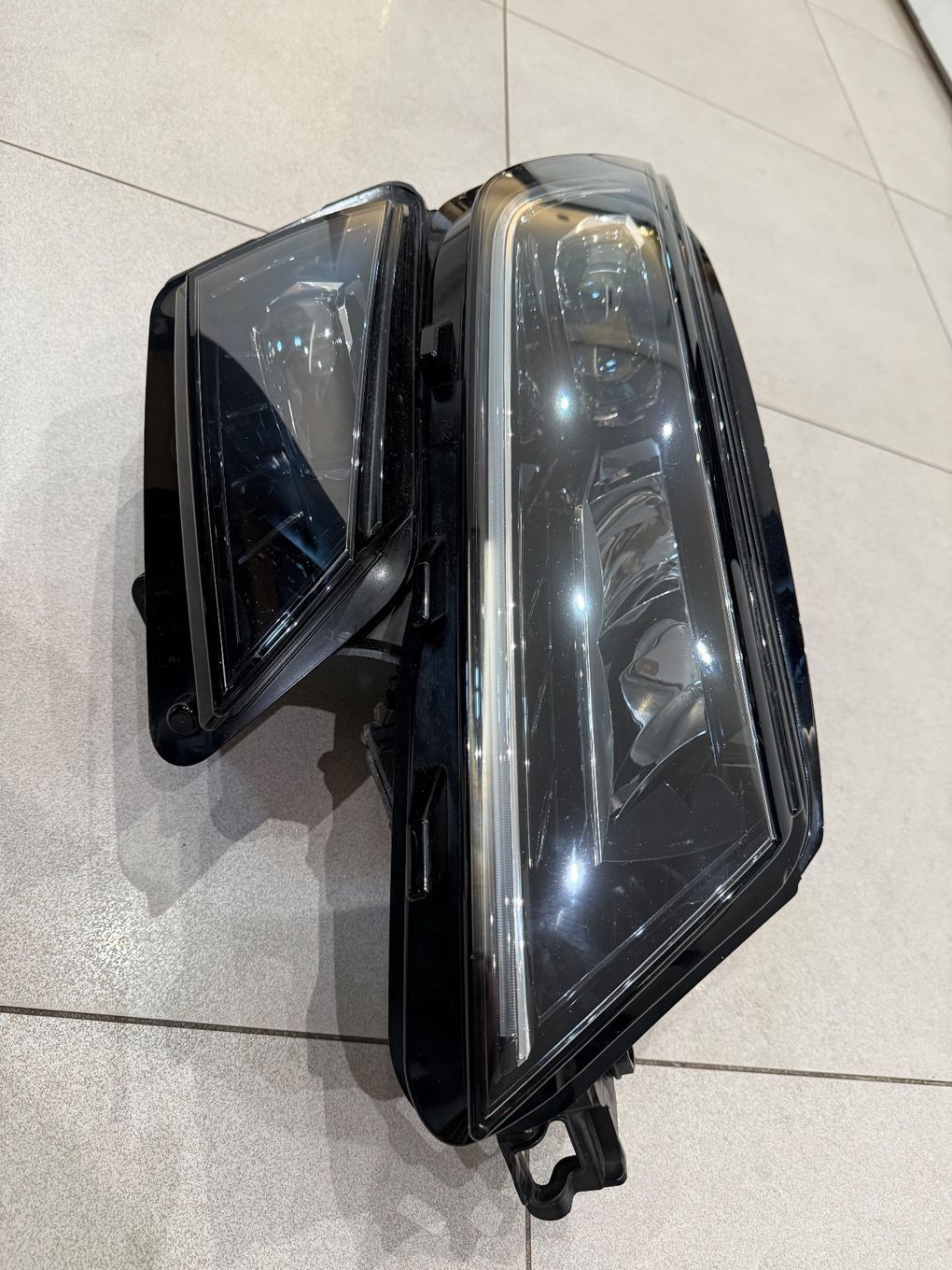 Lampa prawa Skoda Kodiaq  16-21 R. . Full led
