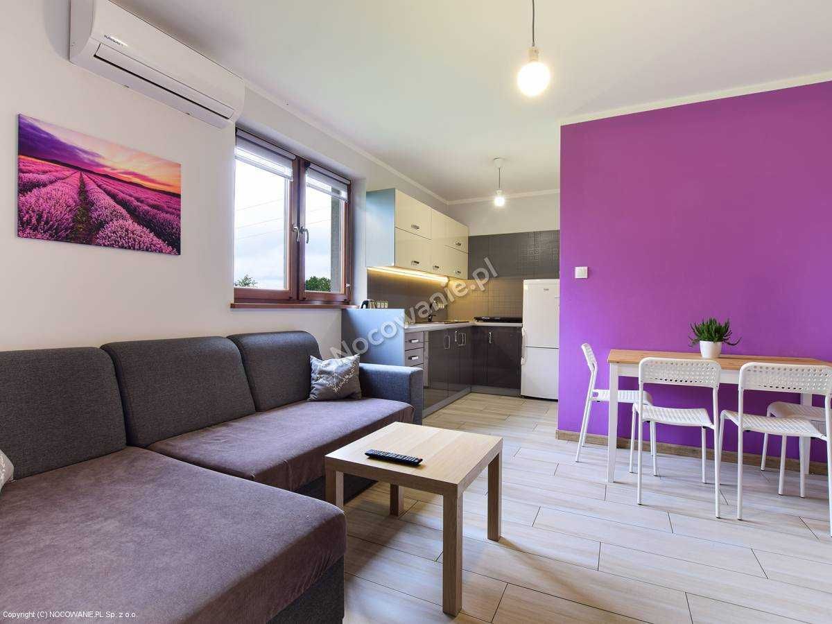 Wrzosowe Wzgórze Chęciny - domki / apartamenty / pokoje z łazienkami