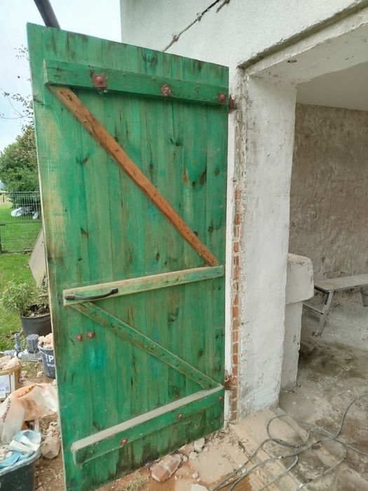 Drzwi od gospodarczych pomieszczeń