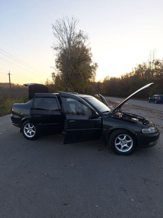 Продам opel vectra b 1.8 газ/бензин