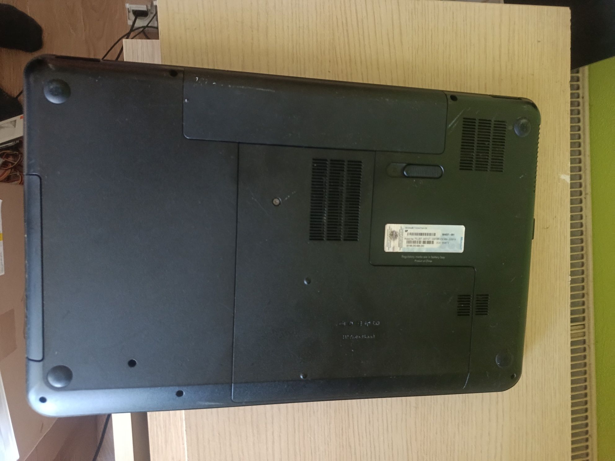 HP Pavilion g7-2105sw 17,3" A6-4400M  8 GB RAM  128 SSD