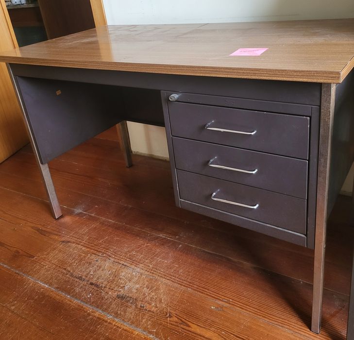 Secretaria industrial vintage