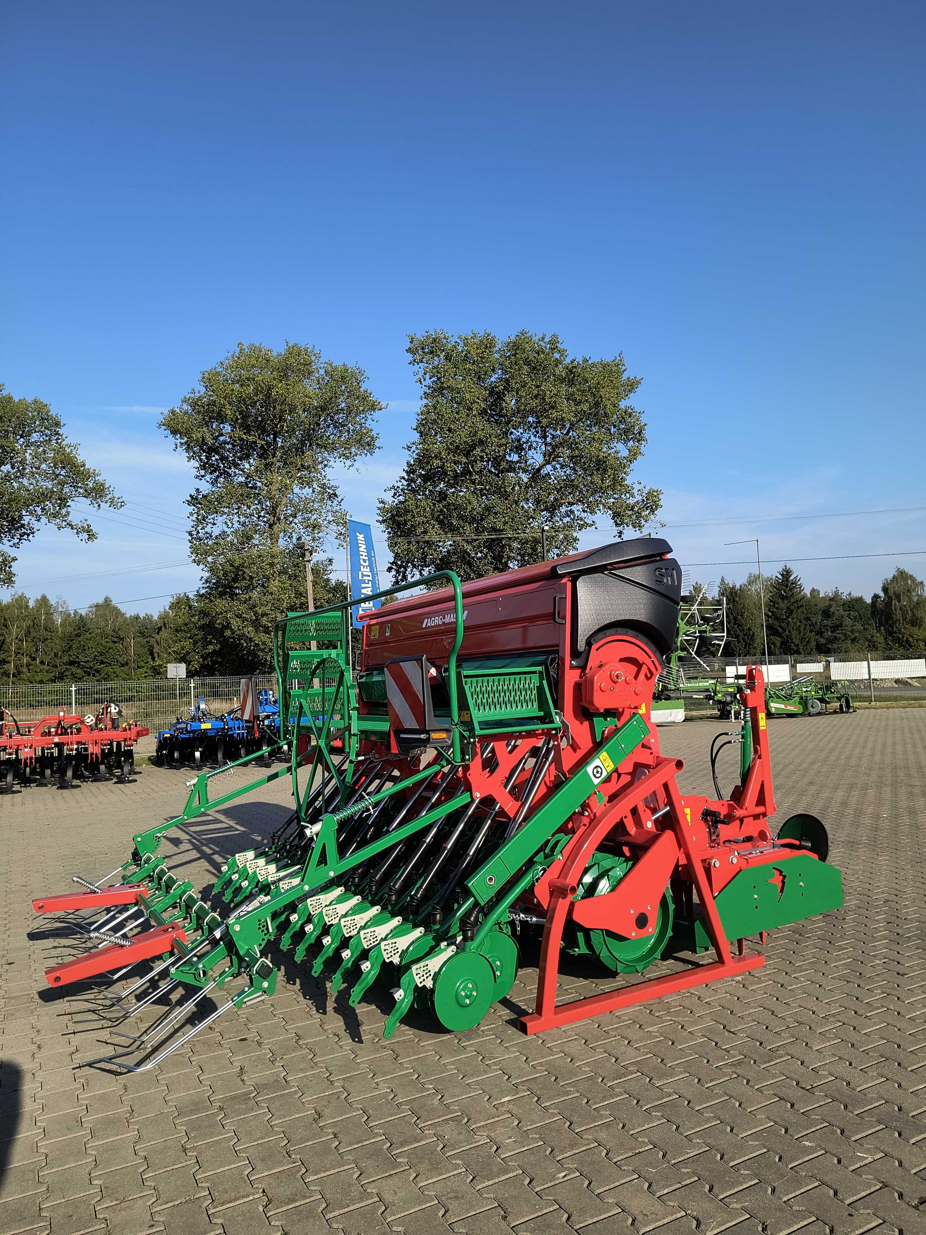 Zestaw Uprawowo-Siewny Nadbudowany AGRO-MASZ SN301 3.0m Nowość agregat
