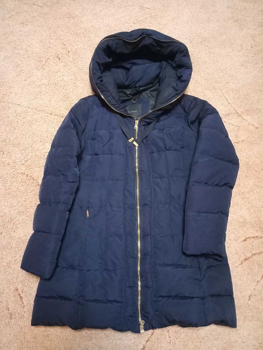 Пуховик жіночий з капюшоном